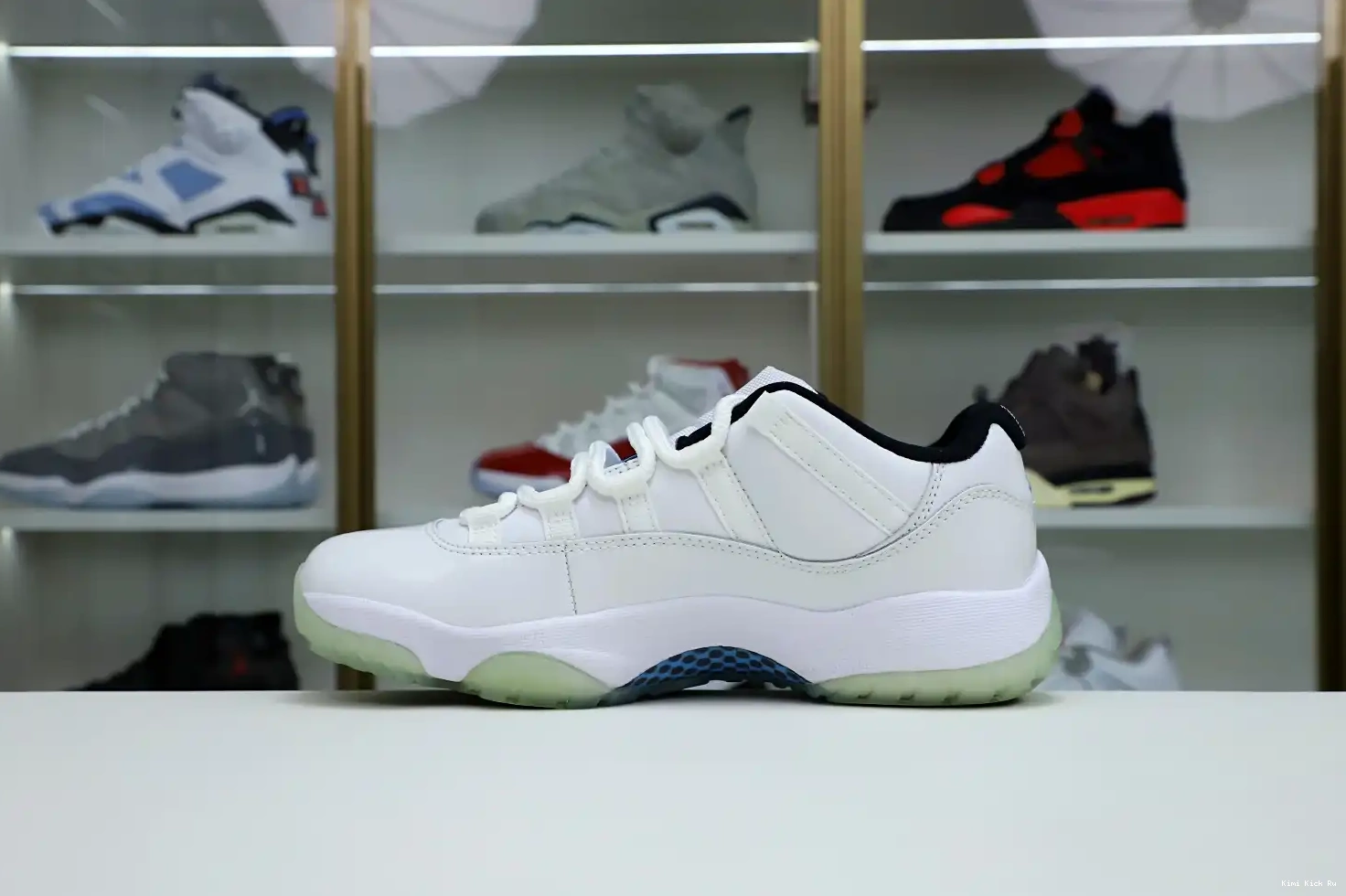AIR LEGEND BLUE LOW RETRO 11 JORDAN Kimikick 0704